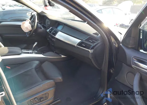 2014 BMW X6 xDrive50I z USA, uszkodzony, nr VIN 5UXFG8C51EL592654